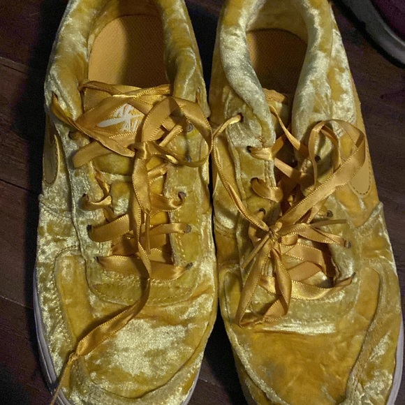 Air Force 1 Low mineral gold - Picture 2 of 2